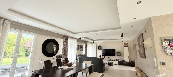 Дом с 6 спальнями в Руасси-ан-Бри, Франция № 356801 3