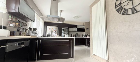 Дом с 6 спальнями в Руасси-ан-Бри, Франция № 356801 6