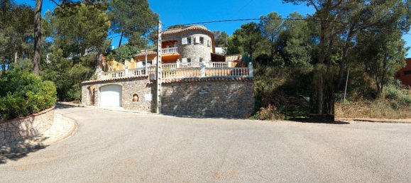 4 bedrooms House in Begur, Spain No. 165836 2