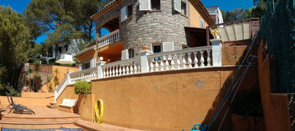 4 bedrooms House in Begur, Spain No. 165836 3