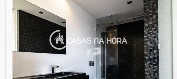 3 Schlafzimmer Haus in Madalena, Portugal, Nr. 16939 9