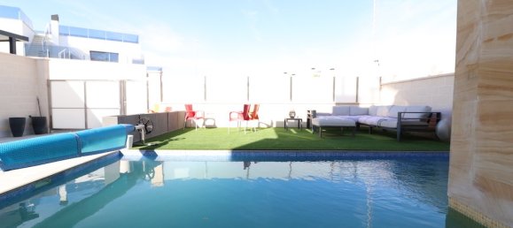 3 غرف نوم فيلا في Cabo Roig, Spain رقم 290592 2