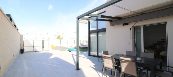 3 غرف نوم فيلا في Cabo Roig, Spain رقم 290592 20