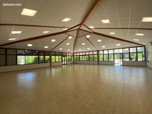 Коммерческая недвижимость 520м² в Тарн и Гаронна, Франция № 310104