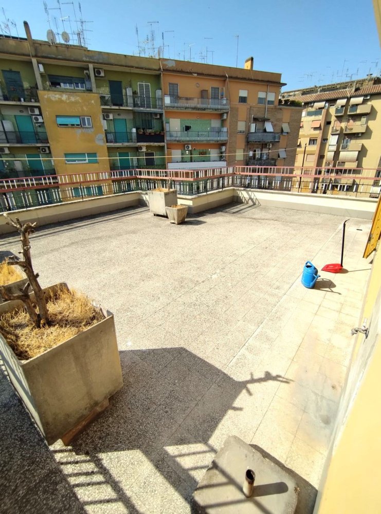 3-salle Penthouse à Rome, Italy No. 32774