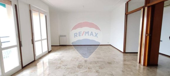 3غرفة شقة في Sesto Calende, Italy رقم 236038 3