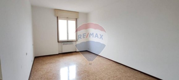 3غرفة شقة في Sesto Calende, Italy رقم 236038 12