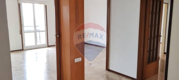 3غرفة شقة في Sesto Calende, Italy رقم 236038 7