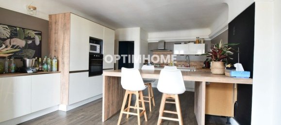 Apartamento de 3 dormitorios en Billom, France No. 274786 7