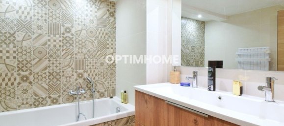 Apartamento de 3 dormitorios en Billom, France No. 274786 11