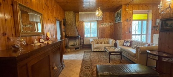 Дом с 5 комнатами в Лезина, Италия № 118714 3