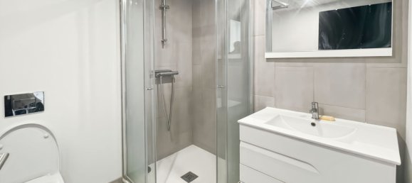 Estudio en Romainville, France No. 337558 5