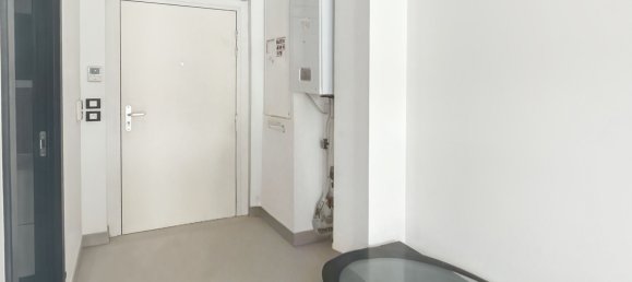 Estudio en Romainville, France No. 337558 3