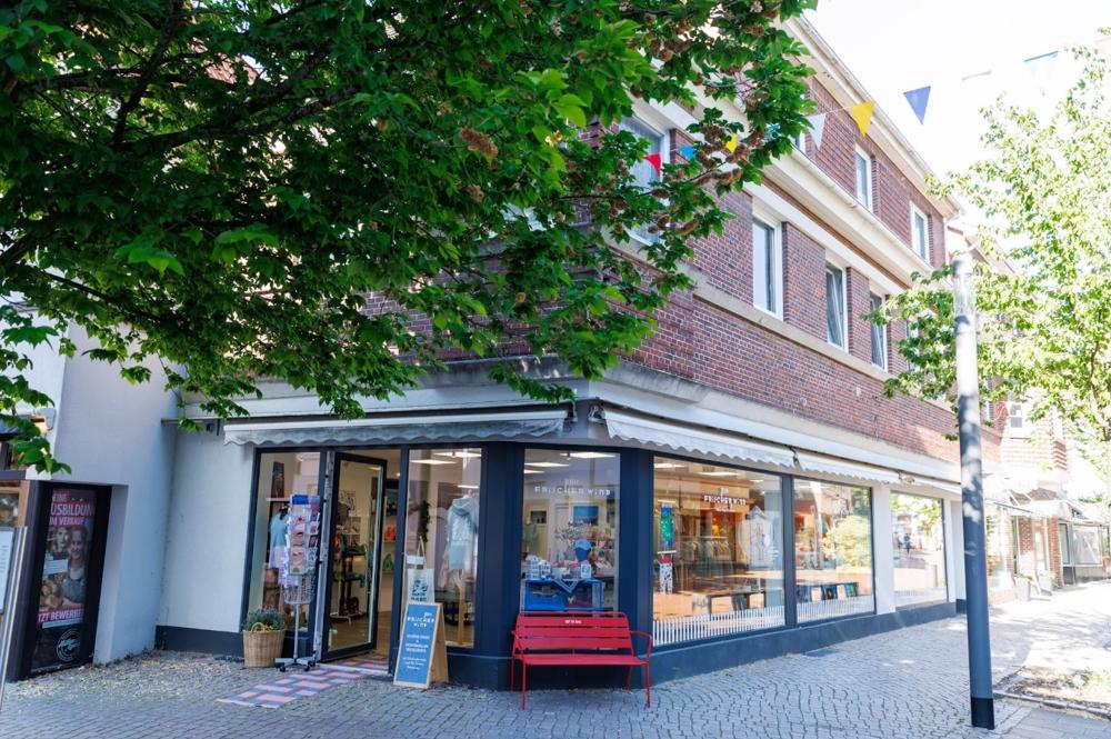 145m² Building in Friesland, Germany No. 294872