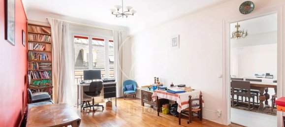 4 bedrooms Apartment in Paris, France No. 295983 3