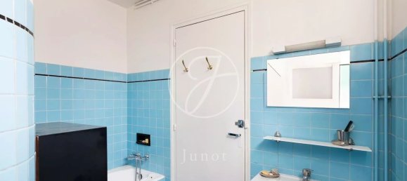 4 bedrooms Apartment in Paris, France No. 295983 7