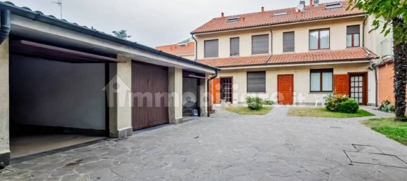 Villa de 2 dormitorios en Paderno Dugnano, Italy No. 327598 22