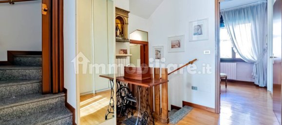 Villa de 2 dormitorios en Paderno Dugnano, Italy No. 327598 18