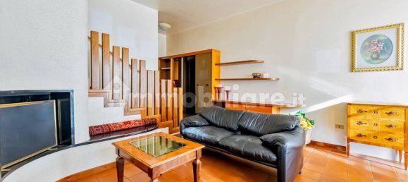 Villa de 2 dormitorios en Paderno Dugnano, Italy No. 327598 5