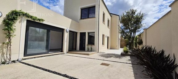 3 Schlafzimmer Haus in Colombes, France, Nr. 172954 2