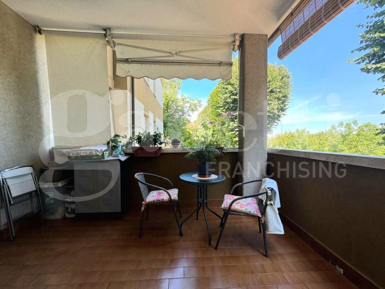 3-salle Appartement à Cremona, Italy No. 287405