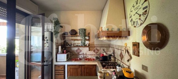 3-salle Appartement à Cremona, Italy No. 287405 6