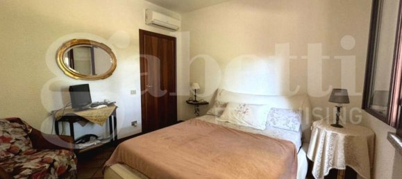 3-salle Appartement à Cremona, Italy No. 287405 30