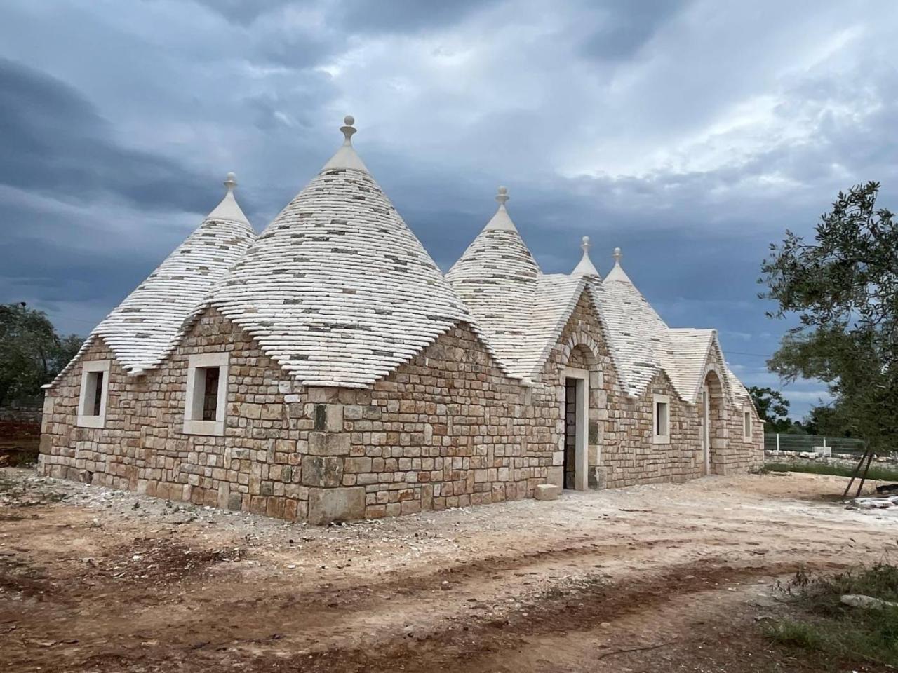 Casa de 6 habitaciónes en Alberobello, Italy No. 133628