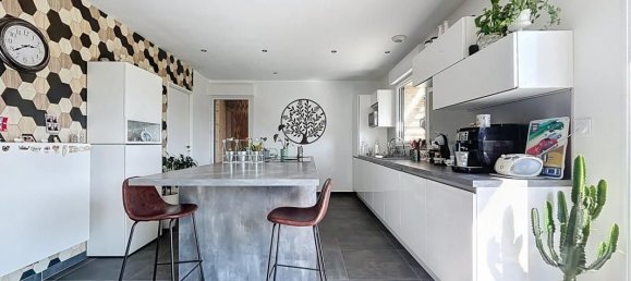 Вилла с 4 спальнями в Леффренкук, Франция № 279868 3