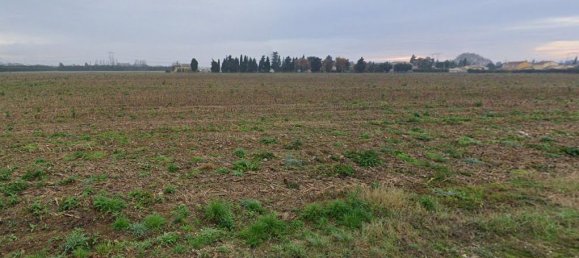 510m² Land in Pierrelatte, France No. 343732 2
