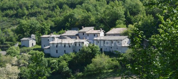  قطعة أرض في Pieve Torina, Italy 970000متر مربع رقم 127789 3