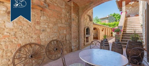 11 bedrooms House in Poggibonsi, Italy No. 232205 13