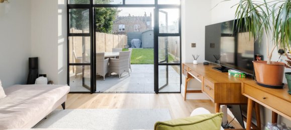 1 bedroom Apartment in London, United Kingdom No. 14218 3