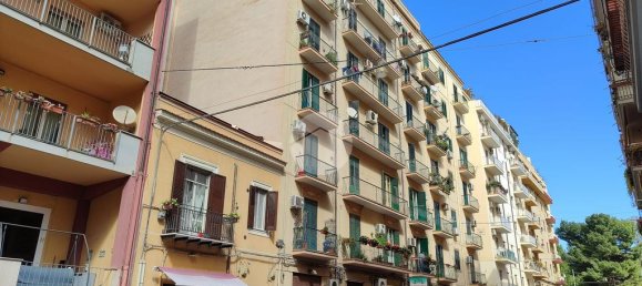 3 bedrooms Apartment in Palermo, Italy No. 51396 35