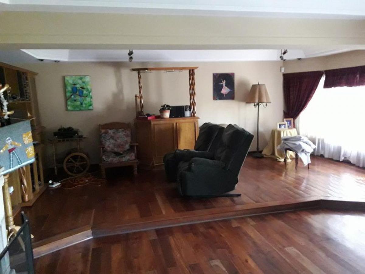 4 bedrooms House in Bermudez, Argentina No. 15419