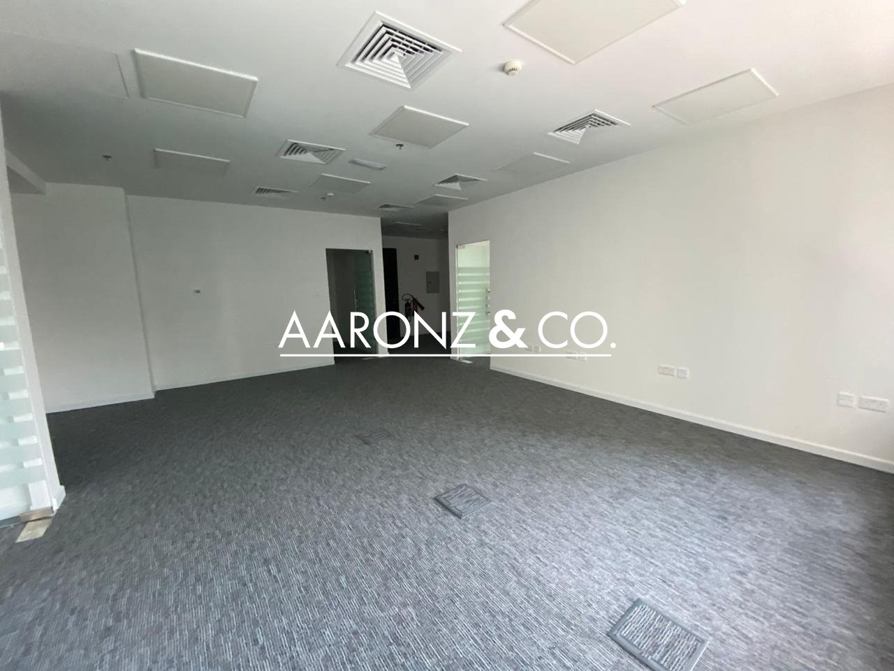 103m² Office in Business Bay, UAE No. 114084