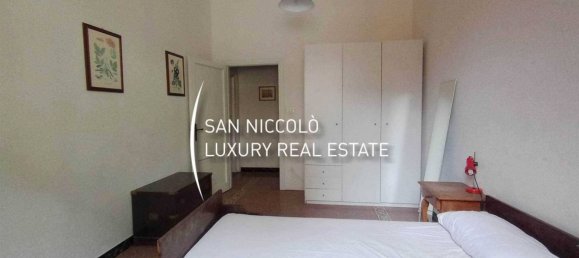 3 bedrooms Apartment in Florence, Italy No. 207665 3