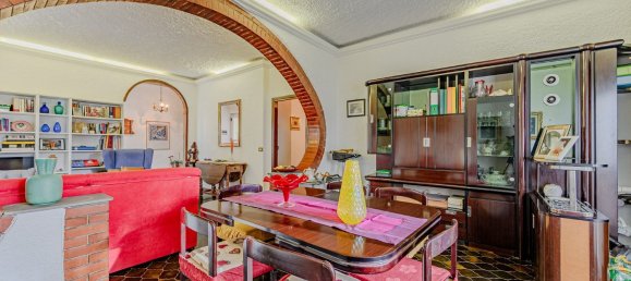 Apartamento de 4 dormitorios en Ponte Buggianese, Italy No. 344125 36