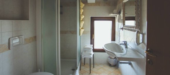 5غرفة عقار تجاري في Udine, Italy رقم 80628 7