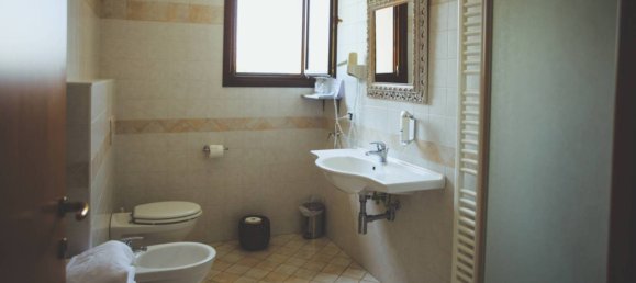 5غرفة عقار تجاري في Udine, Italy رقم 80628 9