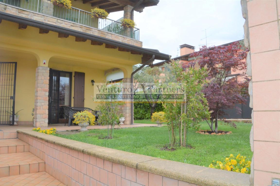 5-Zimmer Villa in Desenzano del Garda, Italy, Nr. 166548
