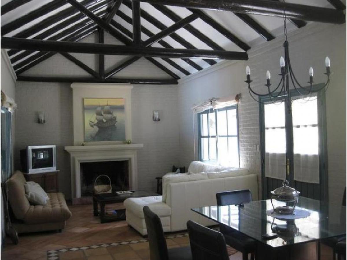 3 bedrooms House in Maldonado, Uruguay No. 11196