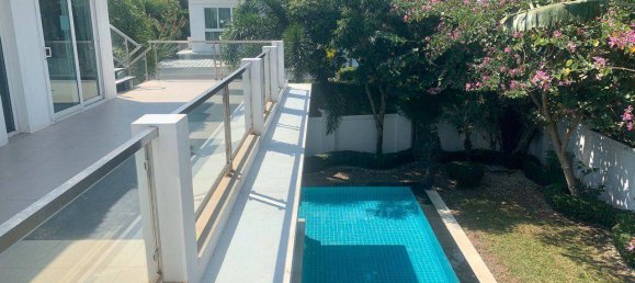 4 bedrooms Cafe / restaurant in Pattaya, Thailand No. 1139 4