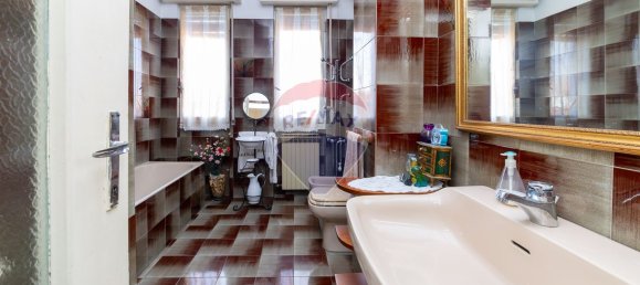 4 rooms Apartment in Vimodrone, Italy No. 54091 14