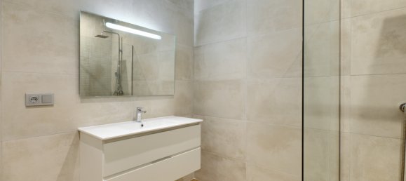 3 bedrooms Penthouse in Estepona, Spain No. 628 11