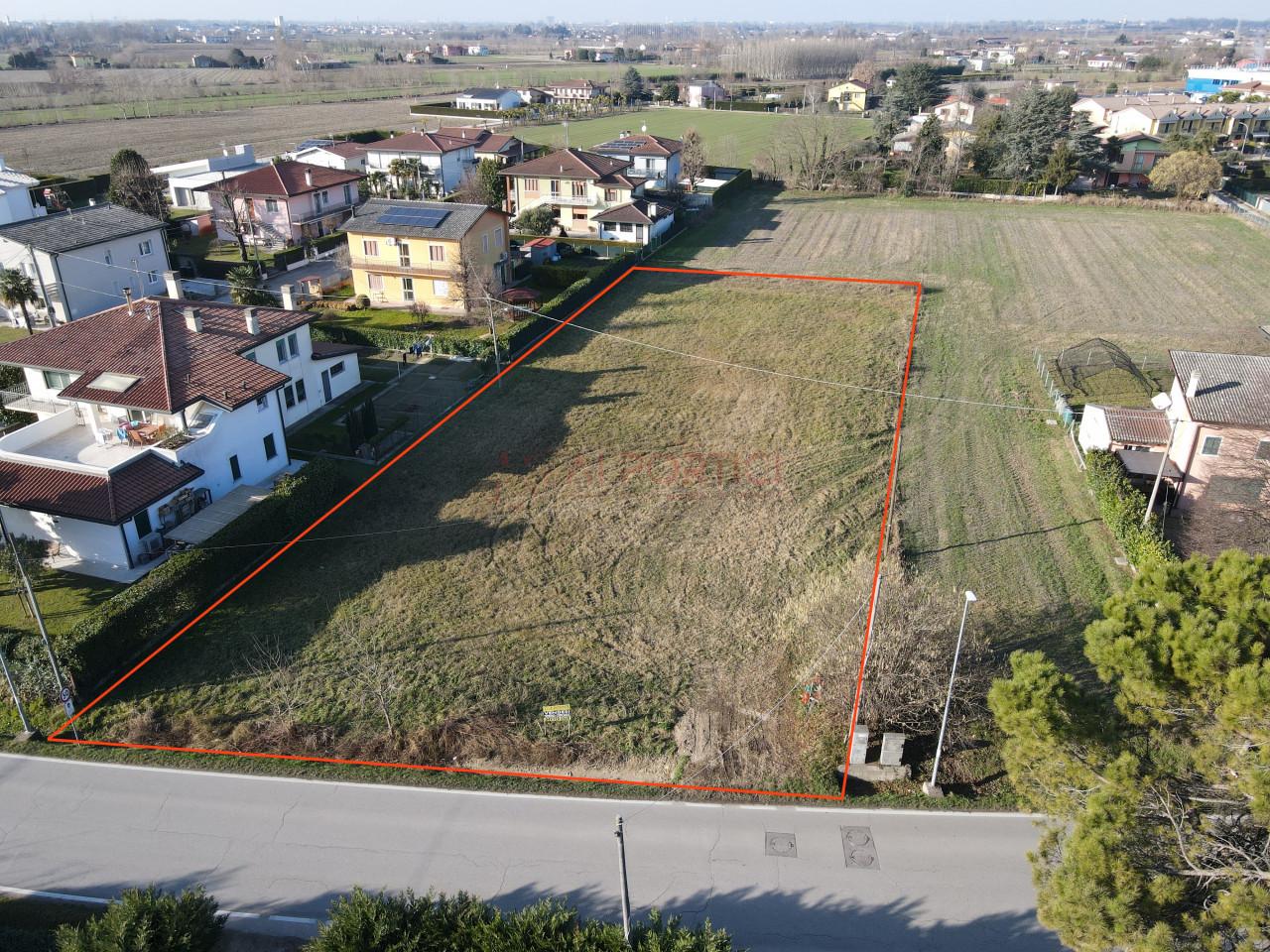 2000m² Land in Sant'Angelo di Piove di Sacco, Italy No. 234898