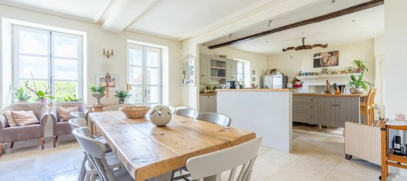  Castillos de 7 dormitorios en Chouze-sur-Loire, France No. 71438 3