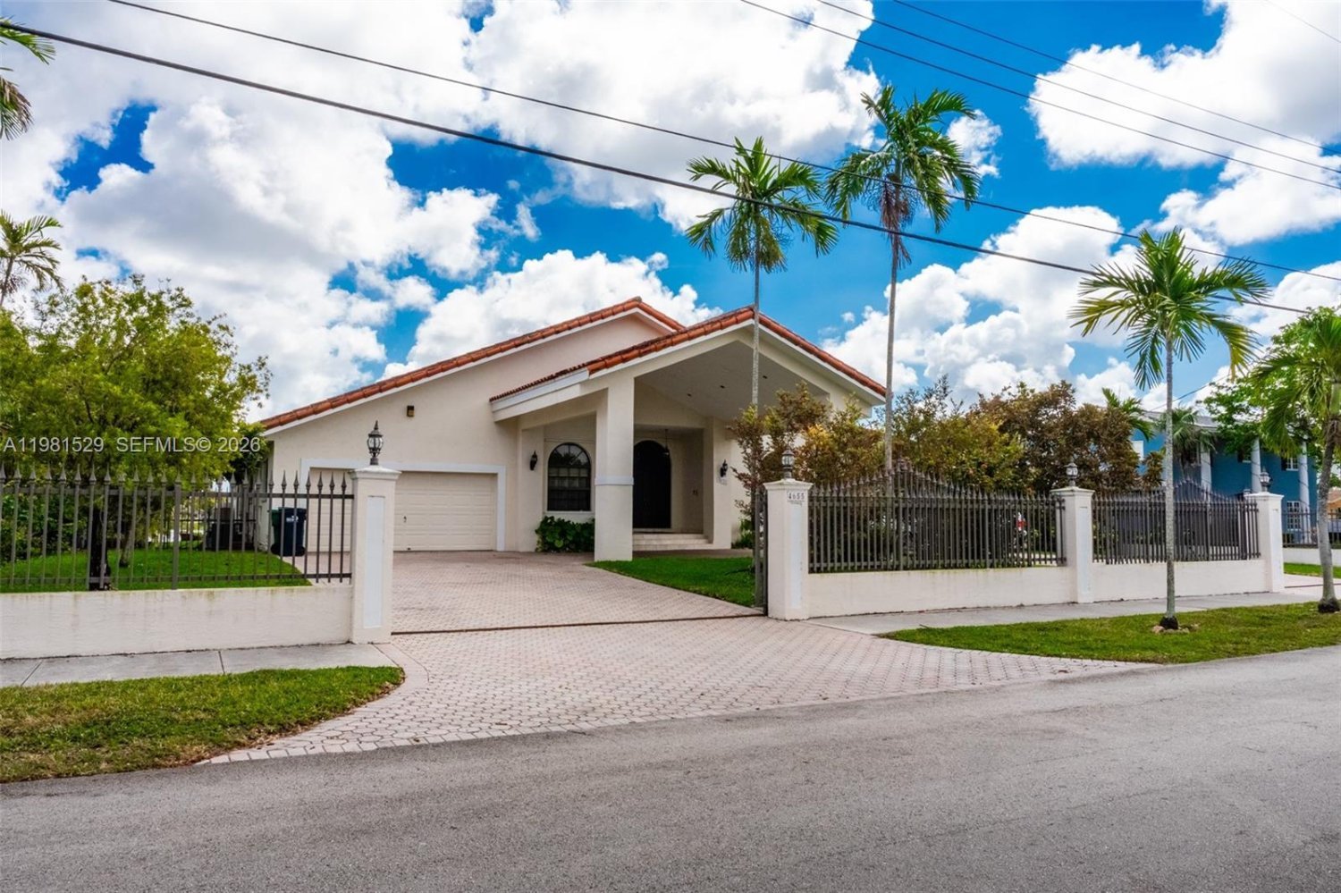 5 dormitorios villa en venta en Miami, Miami-Dade, Florida, USA № 615766