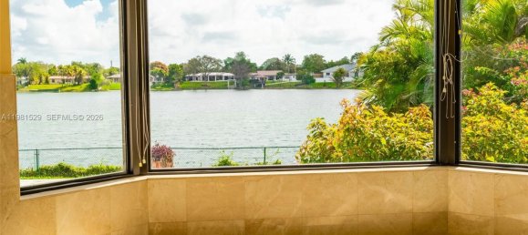 5 dormitorios villa en venta en Miami, Miami-Dade, Florida, USA № 615766 19