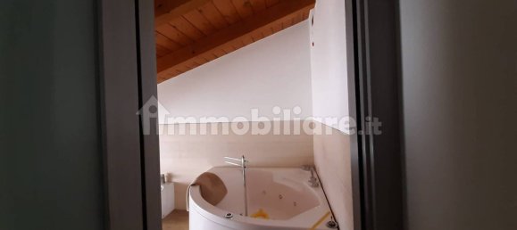 3 bedrooms Apartment in Introbio, Italy No. 297233 10